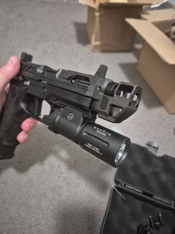 Image 2 for Sotac Modlite PL350 Flashlight Incl 4 Batteries