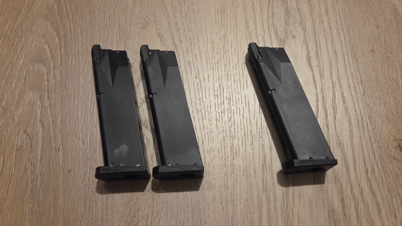 Image 1 pour Bundle of gas magazines for M9 GBB by Well