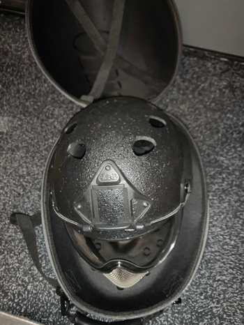 Bild 4 für WARQ helm incl. draagkoffer - zwart