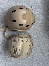 Afbeelding van Tactical helm met cover en mask