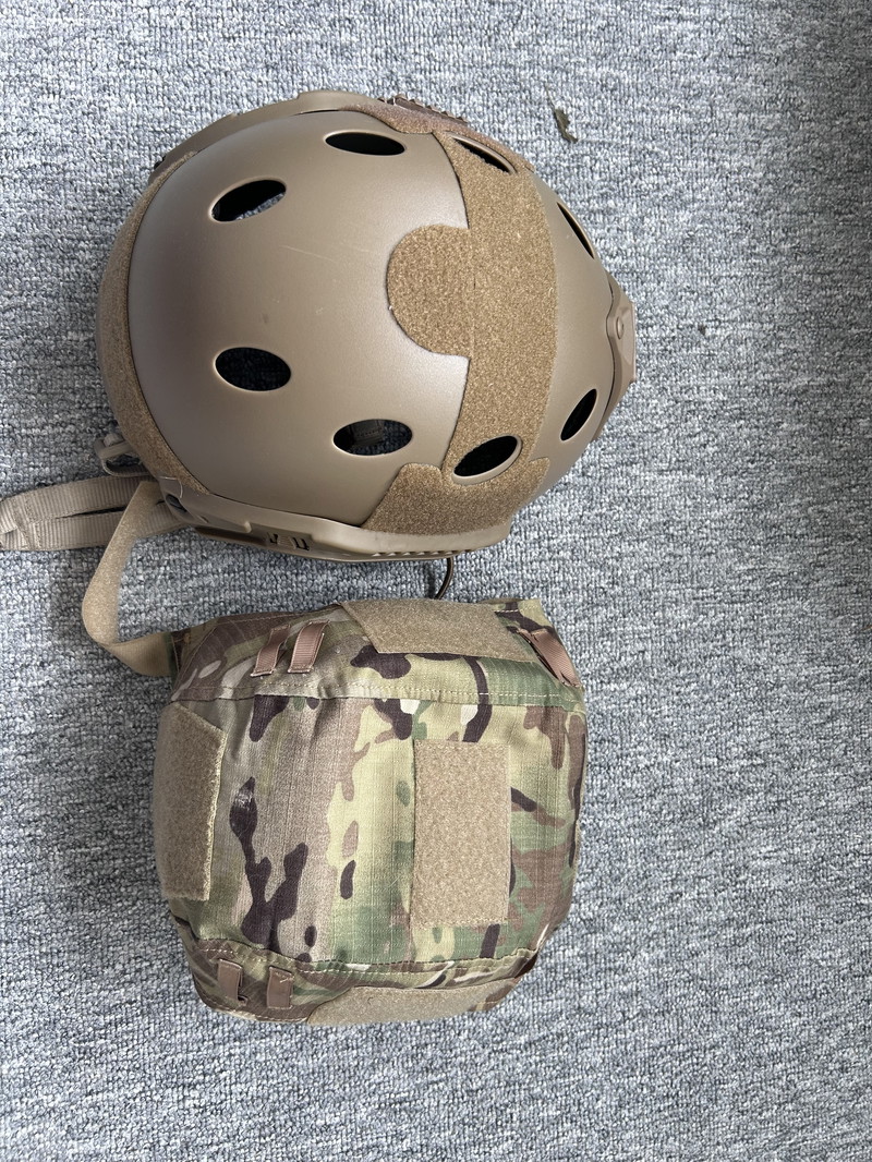 Afbeelding 1 van Tactical helm met cover en mask