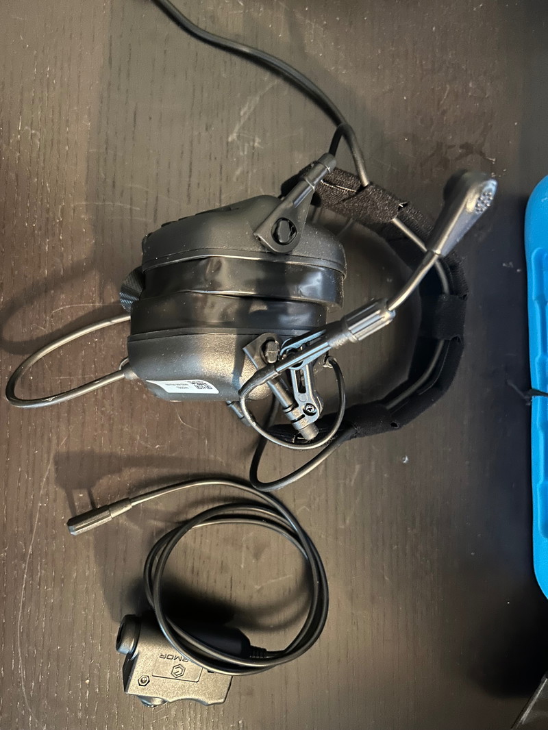 Bild 1 für M32 earmor headset nieuw