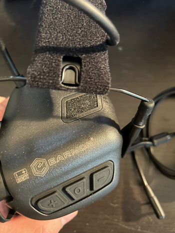 Imagen 3 de M32 earmor headset nieuw