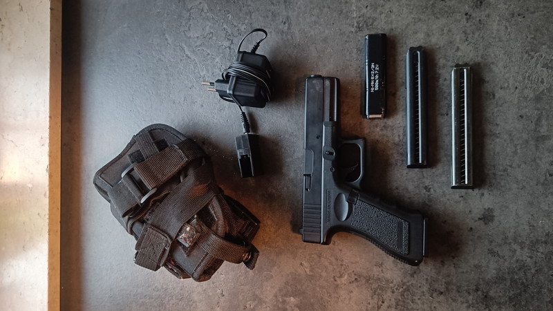 Image 1 pour sniper, Glock et sac