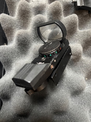 Image 3 pour Gloednieuwe DMR: Securor Rapax M1 + 4x Scope, Red Dot Sidemount, handgrip en magazijnen