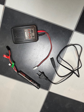 Afbeelding 5 van Gloednieuwe DMR: Securor Rapax M1 + 4x Scope, Red Dot Sidemount, handgrip en magazijnen