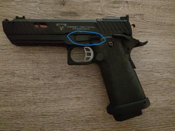 Imagen 2 de EMG/TTI 2011 Pit Viper JW4 GBB