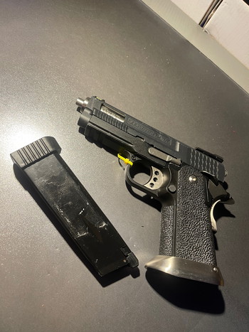 Image 2 pour Hi-Capa 3.8 Force Velociraptor  Met 1 mag