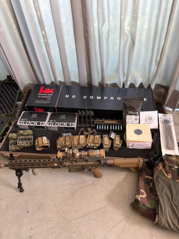 Image 2 for High end airsoft collectie, volledig geüpgradede M110 A1 DMR, ARP9 Gold Edition, Glocks en gear