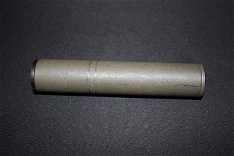Afbeelding van Airsoft Engineering Covert Tactical PRO 30x150mm mock Suppressor. één kant 14mm CCW + andere kant 14mm CW (zwarte base, olive drab spray painted)