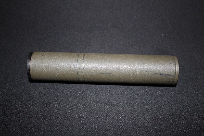 Image 1 for Airsoft Engineering Covert Tactical PRO 30x150mm mock Suppressor. één kant 14mm CCW + andere kant 14mm CW (zwarte base, olive drab spray painted)