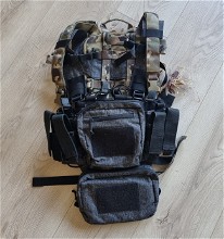 Afbeelding van Helikon tex chest rig met backpack.