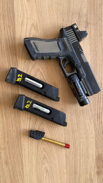 Image 2 for Glock upgraded met olight en trmr