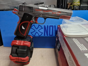 Image 4 for AW Custom Deadpool 1911 inclusief drummag