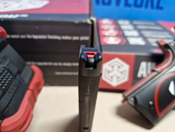 Image 9 for AW Custom Deadpool 1911 inclusief drummag