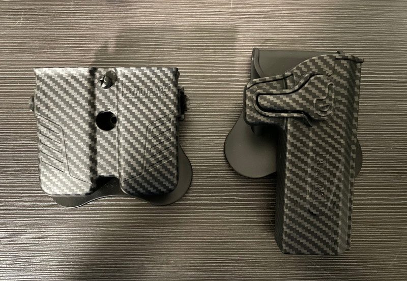 Afbeelding 1 van Carbon look Pistol Holster en universal Mag Holster (AMOMAX)