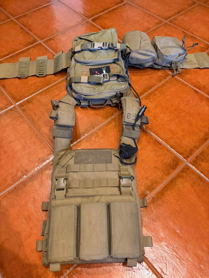 Image 1 pour WTS - Full WARRIOR ASSAULT SYSTEMS Plate Carrier Setup