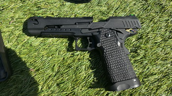 Imagen 3 de Novritsch SSP-5 + 2x mag + cowcow rainbow hamer