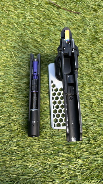 Imagen 6 de Novritsch SSP-5 + 2x mag + cowcow rainbow hamer