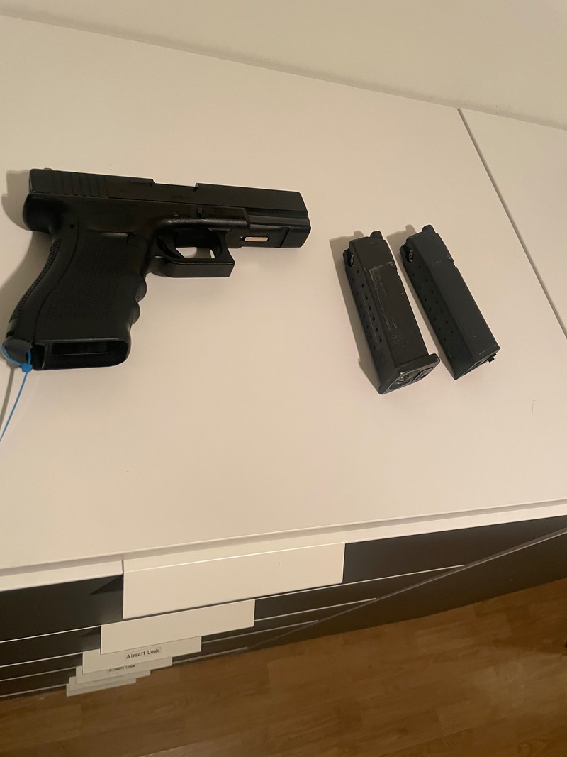 Image 1 pour Glock 17c co2