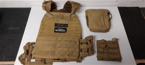 Image for Beige plate carrier