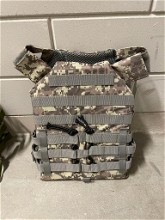 Image for Combat shirt + broek + drinkzak + plate carrier (Aliexpress)
