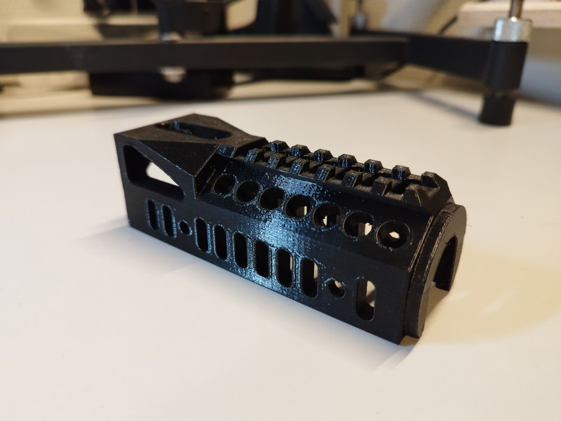 Image 1 for 3d printed Zenitco b11 railed ak handguard