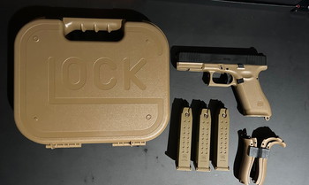 Imagen 4 de Glock 17 Gen 5 French Edition + belt setup