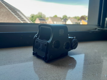 Afbeelding 2 van Replica EOTECH Holo + opbergdoosje