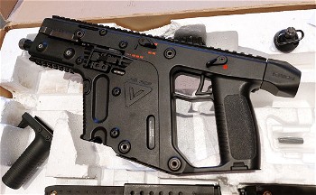 Image 3 for KWA Kriss Vector GBBR + Accessories
