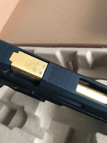 Imagen 5 de WE G-Force Glock 17 + kit Maple Leaf