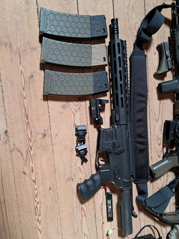 Afbeelding 4 van Airsoft starter set met upgrades (Specna Arms M4 + SSP18 + accessoires)