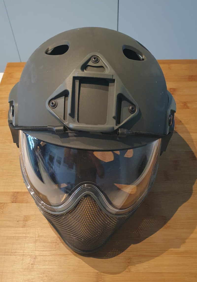 Image 1 pour WARQ helm in prima staat grijs , olive