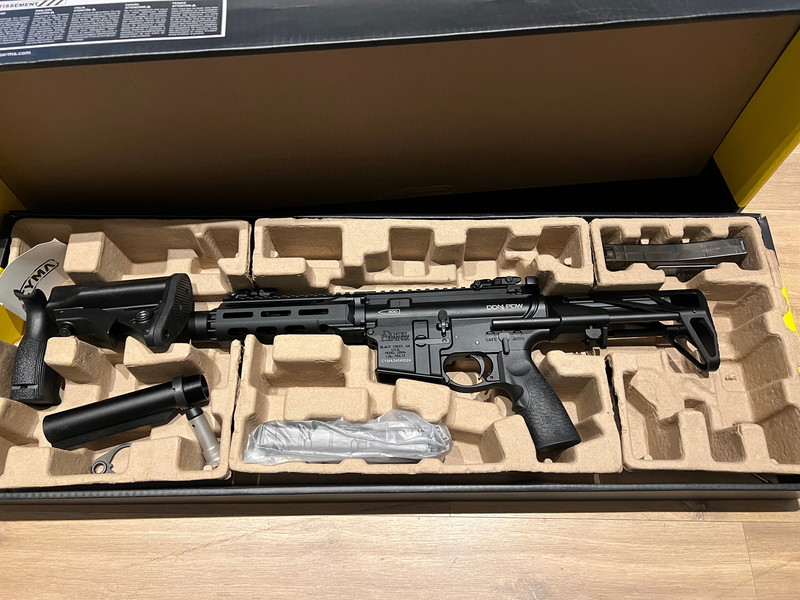 Afbeelding 1 van EMG CYMA CGS Daniel Defense DDM4 PDW GBBR - Black