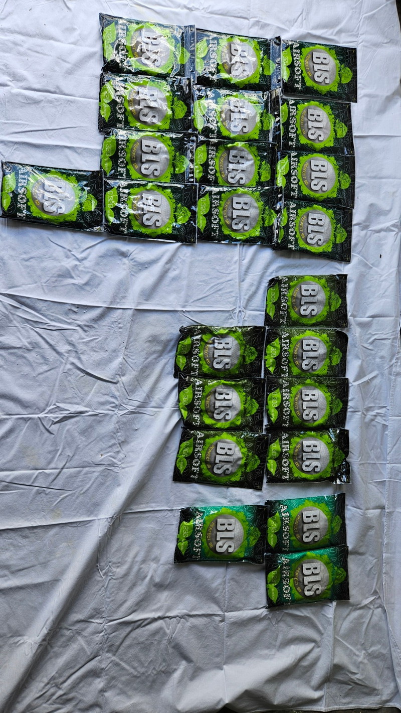 Afbeelding 1 van BLS Bio BB's 0,32g tot 0,23g, mag weg in bulk