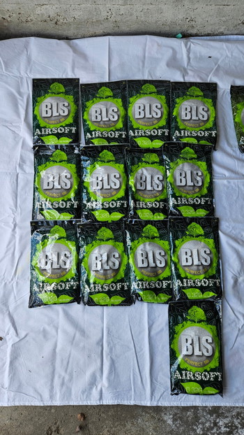 Afbeelding 2 van BLS Bio BB's 0,32g tot 0,23g, mag weg in bulk