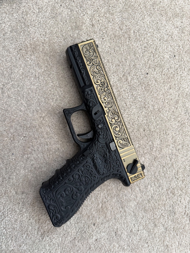 Image 1 for WE Glock 17 gold