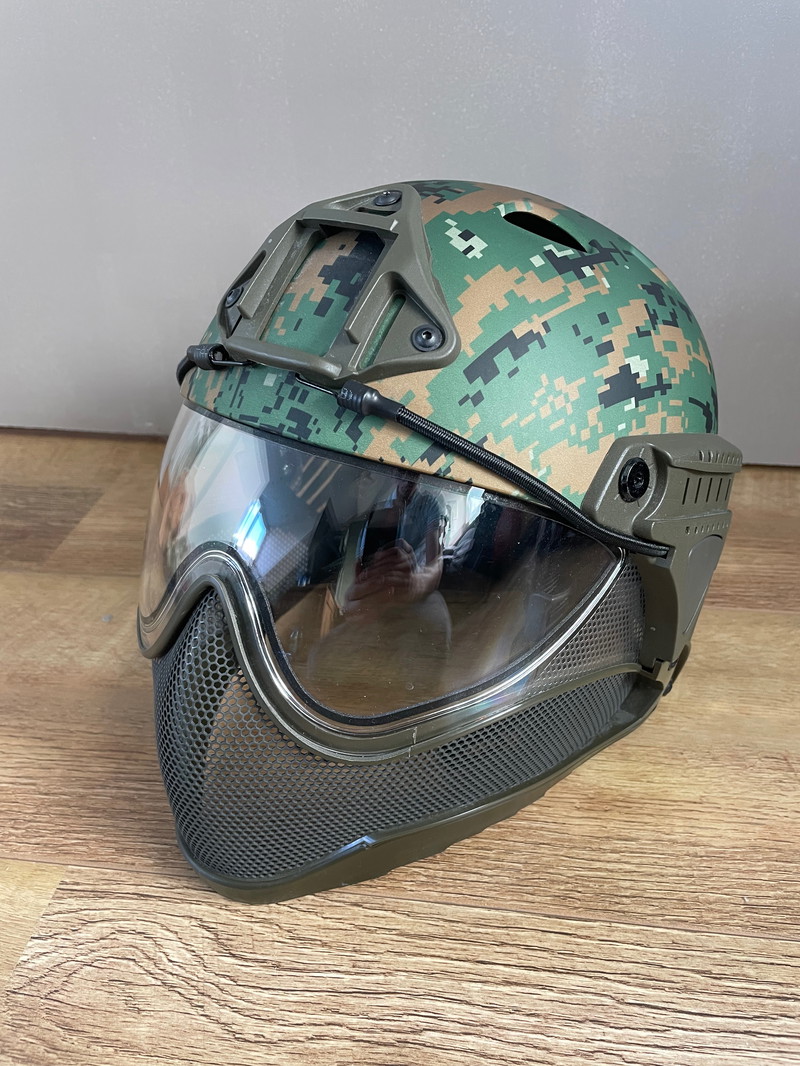 Imagen 1 de Warq helm
