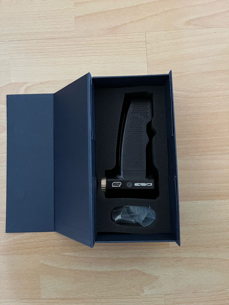 Afbeelding 1 van Monk Customs ESG-R grip (Gloss black)