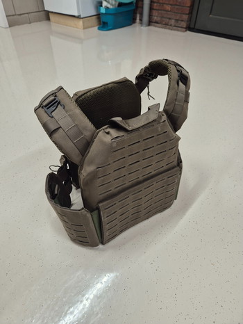 Bild 2 für 2x gebruikt vest van invader inclusief mag pouches en hitbag