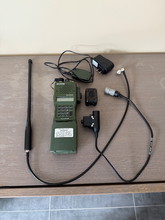 Bild für Triumph instruments AN/PRC-152 met accessoires