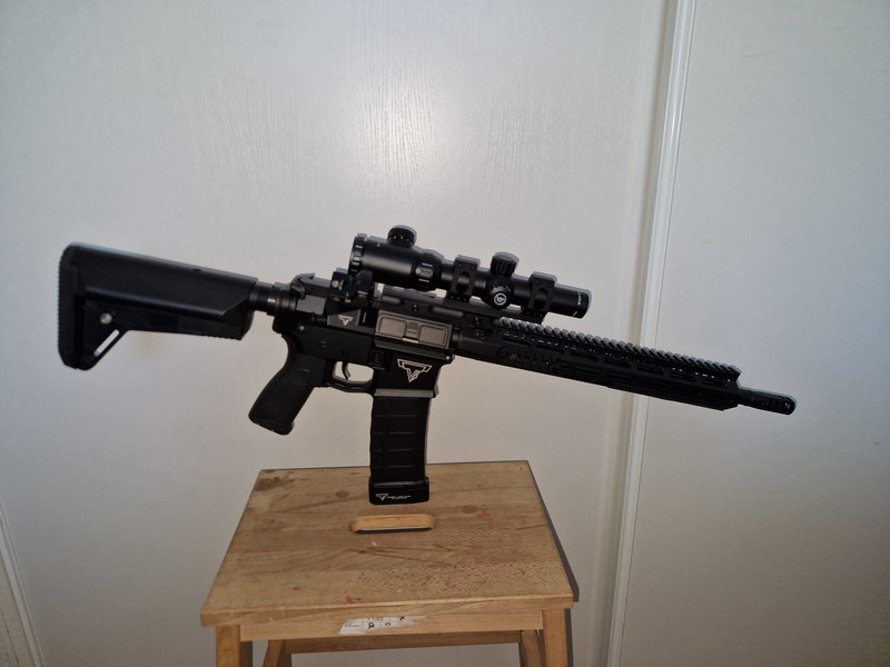 Imagen 1 de M4E1 AR15 TR-1  TTI (TARAN TACTICAL INNOVATIONS) M-LOK EMG 400FPS