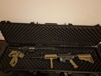 Bild 2 für Meerdere replica's en opbergkoffer magazijnen