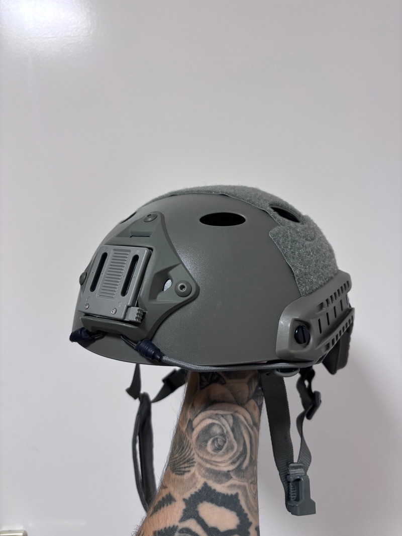 Image 1 for Airsoft helm