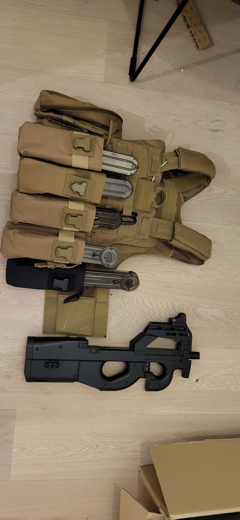 Image 1 pour P90 + platendrager (in zijn geheel te kopen)