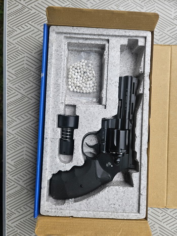 Bild 3 für Zwarte Revolver Colt