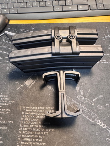 Bild 2 für Metal M4 magazines with dual paralle