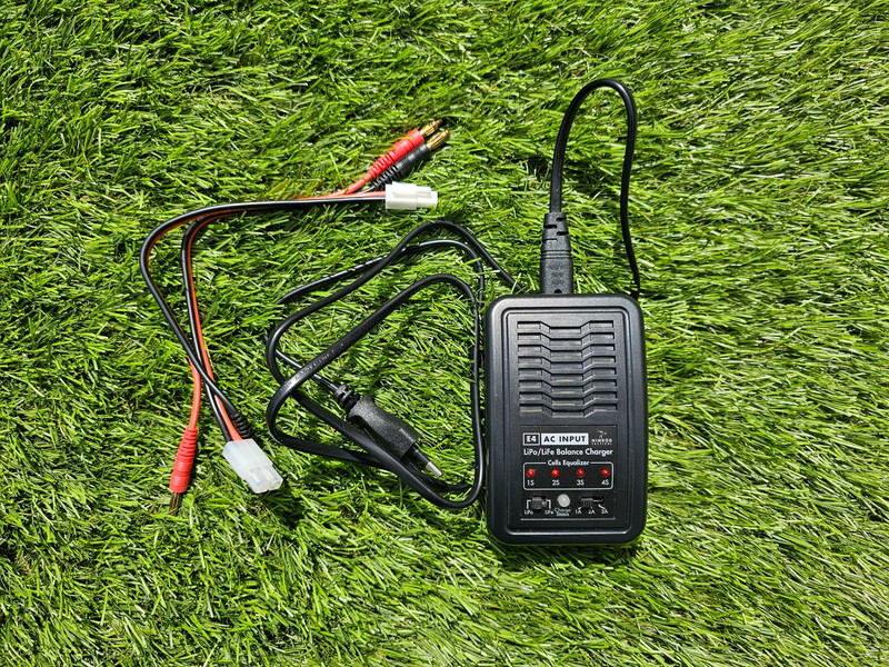 Image 1 for Nimrod E4 Lipo Balanced Acculader