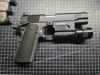 Image 9 for Night Warrior 1911 et lampe VLC fonctionnelle