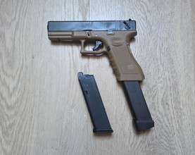 Imagen para Glock 18 Gen.3 Gas Blowback by Army Armament